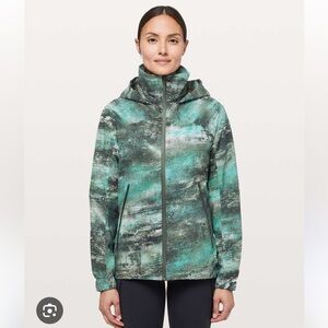 Lululemon here to move jacket